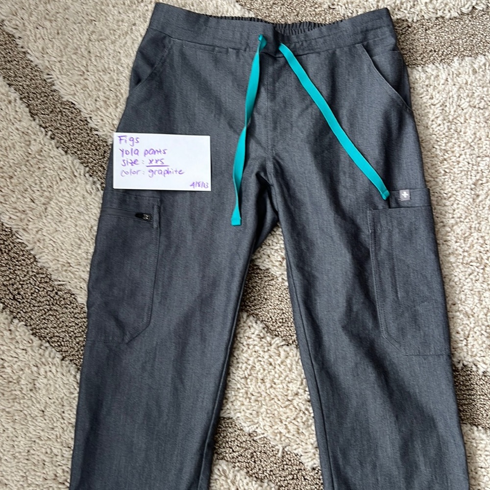 Figs graphite yola pants XXS